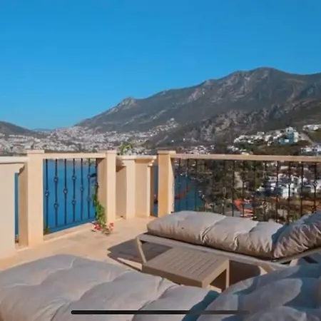 Toros - A 5 Min Walk To The Beach!