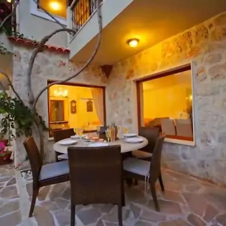 Toros - A 5 Min Walk To The Beach! Villa Kalkan